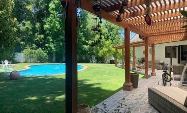 Extraordinaria casa Los Dominicos, 4D/3B piscina