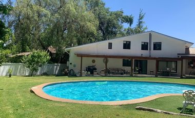 Extraordinaria casa Los Dominicos, 4D/3B piscina