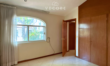 RESIDENCIA EN RENTA EN VILLA CORAL, ZAPOPAN