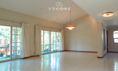 RESIDENCIA EN RENTA EN VILLA CORAL, ZAPOPAN