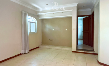 RESIDENCIA EN RENTA EN VILLA CORAL, ZAPOPAN