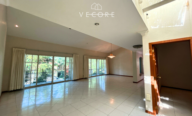 RESIDENCIA EN RENTA EN VILLA CORAL, ZAPOPAN