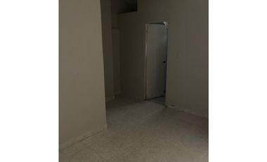 SE ARRIENDA CASA CON LOCAL  BARRIO EL PRADO