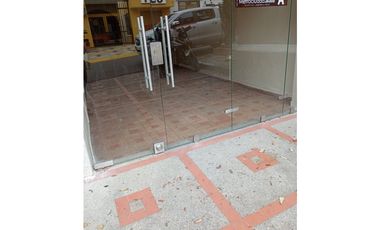 SE ARRIENDA CASA CON LOCAL  BARRIO EL PRADO