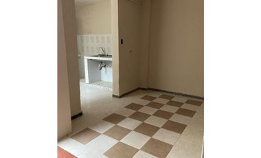 SE ARRIENDA CASA CON LOCAL  BARRIO EL PRADO