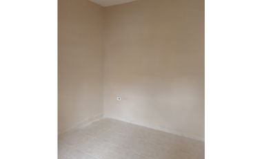 SE ARRIENDA CASA CON LOCAL  BARRIO EL PRADO