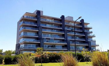 QBay Yacht | Alquiler temporario | 2 ambientes con tremendo balcón terraza con vista al río