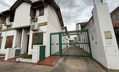 Casa  en Alquiler Ramos Mejia / La Matanza (A108 8168)