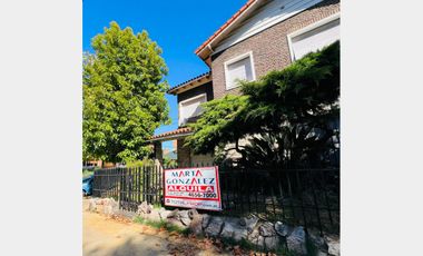 Casa  en Alquiler Ramos Mejia / La Matanza (A108 8191)