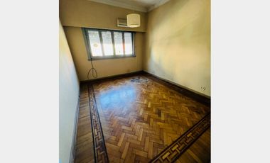 Casa  en Alquiler Ramos Mejia / La Matanza (A108 8191)