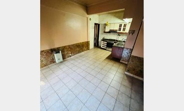 Casa  en Alquiler Ramos Mejia / La Matanza (A108 8191)