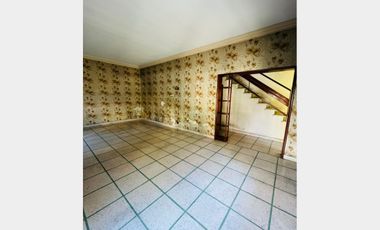 Casa  en Alquiler Ramos Mejia / La Matanza (A108 8191)