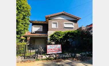 Casa  en Alquiler Ramos Mejia / La Matanza (A108 8191)