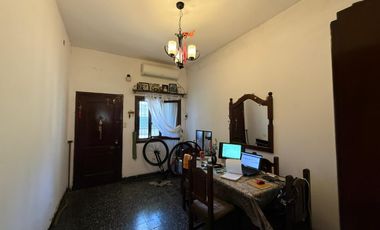 Casa en Wilde tres ambientes venta