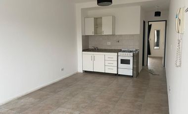 Alquiler - Departamento Dos Ambientes - M. Coronado