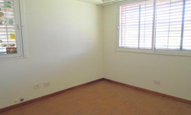 Chalet 5 ambientes en alquiler en Martinez