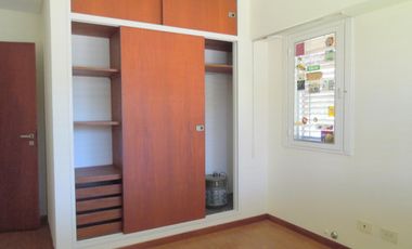 Chalet 5 ambientes en alquiler en Martinez