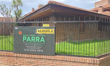 Chalet 5 ambientes en alquiler en Martinez