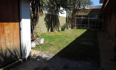 Chalet 5 ambientes en alquiler en Martinez