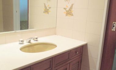 Chalet 5 ambientes en alquiler en Martinez