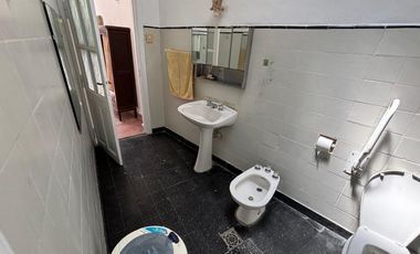Casa  en Venta Ramos Mejia / La Matanza (A108 8206)