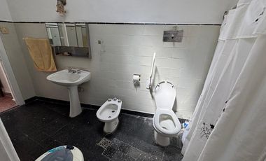 Casa  en Venta Ramos Mejia / La Matanza (A108 8206)