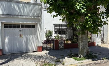 Casa  en Venta Ramos Mejia / La Matanza (A108 8206)