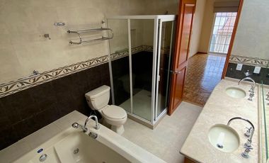 CASA EN CONDOMINIO EN VENTA/RENTA INTERLOMAS