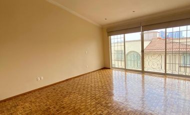 CASA EN CONDOMINIO EN VENTA/RENTA INTERLOMAS