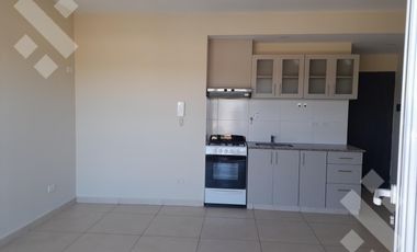 Aquiler de Monoambiente en calle San Martin al 833 -Cipolletti.