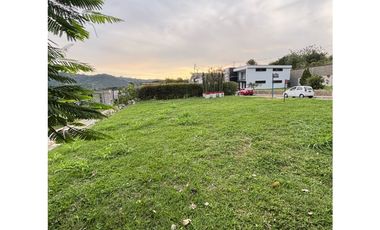 En venta Economico lote Park house ruitoque bajo