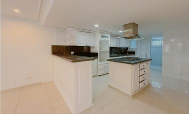 Casa frente al Mall Amsterdam para la renta tradicional