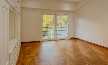 Casa frente al Mall Amsterdam para la renta tradicional