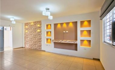 Vendo casa, Urbanización Santa María,  de 3 dormitorios