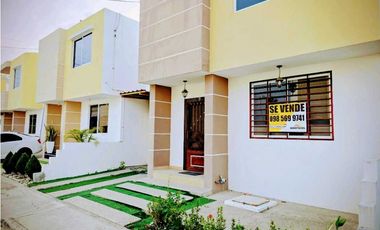 Vendo casa, Urbanización Santa María,  de 3 dormitorios