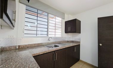Vendo casa, Urbanización Santa María,  de 3 dormitorios