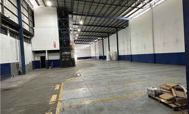 ALQUILER DE  GALERA 942 MTS CON ANDEN EN LA LOCERIA JP