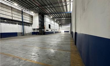 ALQUILER DE  GALERA 942 MTS CON ANDEN EN LA LOCERIA JP