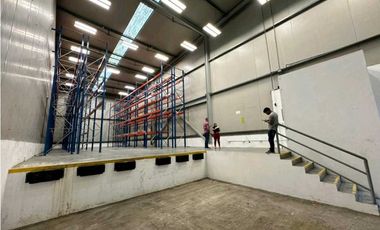 ALQUILO BODEGA LAS MAÑANITAS 252m2 CON SEGURIDAD VV