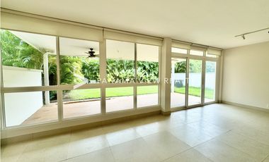 THE GROVE / SANTA MARIA / VENTA