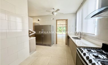 THE GROVE / SANTA MARIA / VENTA