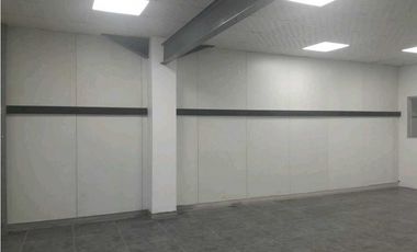 ALQUILO LOCAL COMERCIAL CENTRO LOSGSTICO PLANTA BAJA 165M2 VV