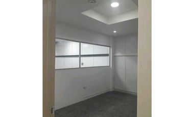 ALQUILO LOCAL COMERCIAL CENTRO LOSGSTICO PLANTA BAJA 165M2 VV