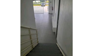 ALQUILO LOCAL COMERCIAL CENTRO LOSGSTICO PLANTA BAJA 165M2 VV