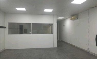 ALQUILO LOCAL COMERCIAL CENTRO LOSGSTICO PLANTA BAJA 165M2 VV
