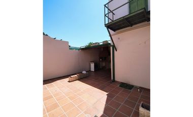 Hermosa Casa Esquina en Venta Bº General Savio. 3 Dorm.