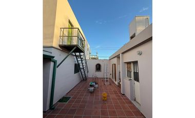 Hermosa Casa Esquina en Venta Bº General Savio. 3 Dorm.