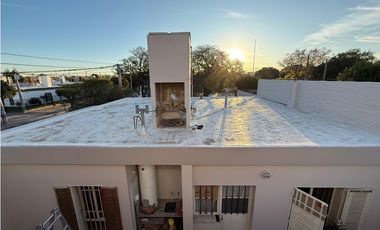 Hermosa Casa Esquina en Venta Bº General Savio. 3 Dorm.