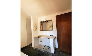 Hermosa Casa Esquina en Venta Bº General Savio. 3 Dorm.