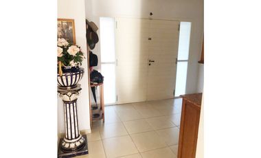 CASA 4 DORM  JARDIN ESPINOSA